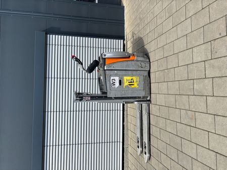 Used material handling equipment Still EXDSF20 &mdash; Booster Lift