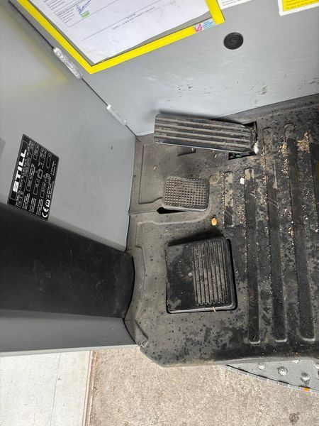 Used material handling equipment Still FM-X10 &mdash; Booster Lift