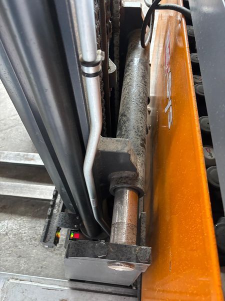 Used material handling equipment Still FM-X10 &mdash; Booster Lift