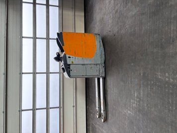 Used material handling equipment Still EXU-S22 &mdash; Booster Lift