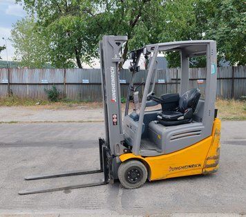 Used material handling equipment Jungheinrich EFG 213 Li-ion &mdash; Booster Lift