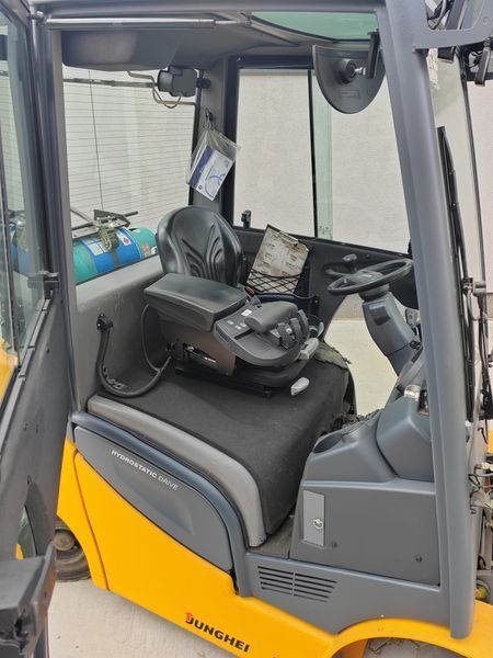 Použit&aacute; manipulačn&aacute; technika Jungheinrich TFG316s LPG/ 3.3m/ 2018y/ 9151mh &mdash; Booster Lift