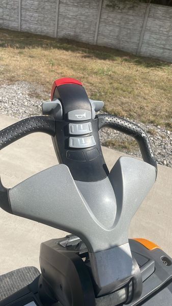 Used material handling equipment Still EXV-SF16 &mdash; Booster Lift