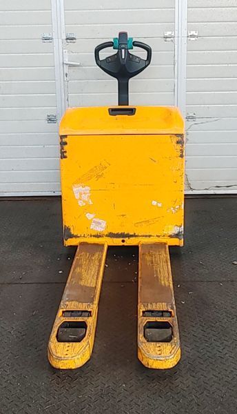 Used material handling equipment Jungheinrich EJE 116 li-ion &mdash; Booster Lift
