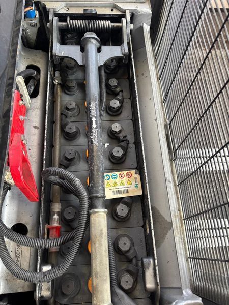 Použit&aacute; manipulačn&aacute; technika Still EXV 14i Still Bronze aufgearbeitet &mdash; Booster Lift