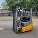 Detailn&aacute; fotografia Jungheinrich EFG 213 Li-ion &mdash; Booster Lift