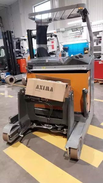 Used material handling equipment Still FMX14 &mdash; Booster Lift