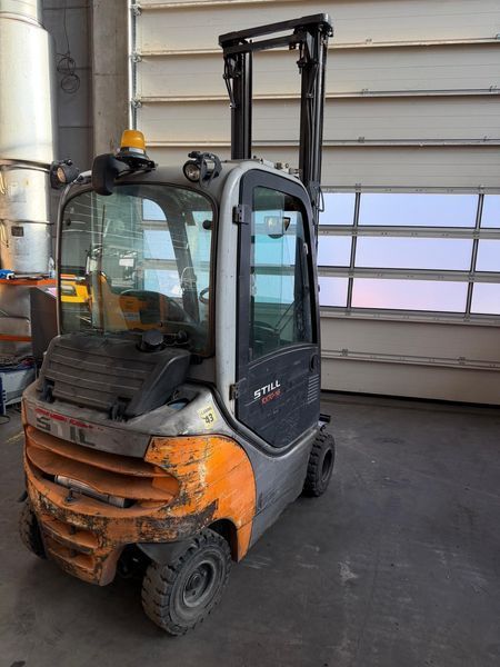 Použit&aacute; manipulačn&aacute; technika Still RX 70-16 &mdash; Booster Lift