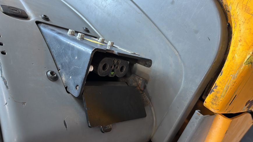 Used material handling equipment Jungheinrich EFG 318 Li-Ion &mdash; Booster Lift