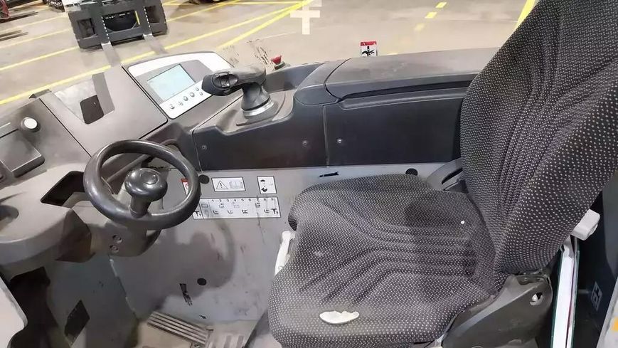 Used material handling equipment Still FMX14 &mdash; Booster Lift