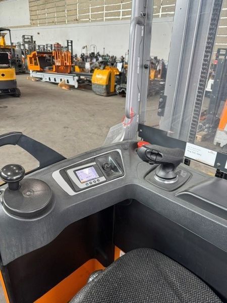 Použit&aacute; manipulačn&aacute; technika Still FXV14N &mdash; Booster Lift