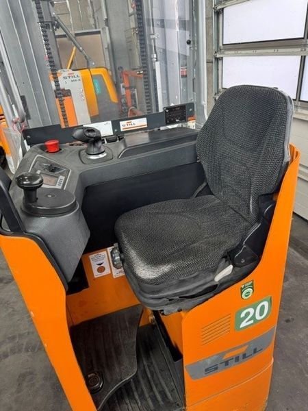 Použit&aacute; manipulačn&aacute; technika Still FXV14N &mdash; Booster Lift