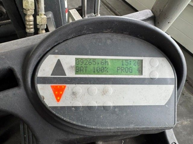Used material handling equipment Still RX50-15 &mdash; Booster Lift