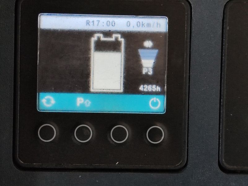 Použit&aacute; manipulačn&aacute; technika Jungheinrich ERE 225 2t/ batt2022 &mdash; Booster Lift