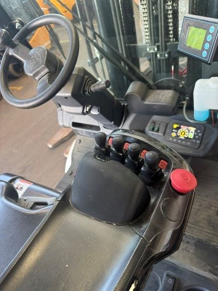 Použit&aacute; manipulačn&aacute; technika Bobcat B25NS mit Garantie bis 2030 &mdash; Booster Lift