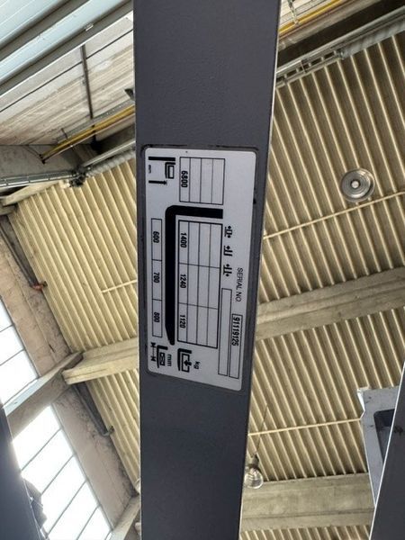 Used material handling equipment Jungheinrich ETV 214 &mdash; Booster Lift