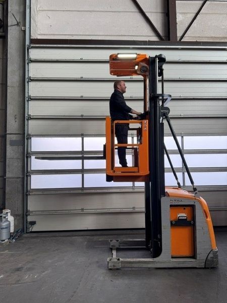 Použit&aacute; manipulačn&aacute; technika Still EK-X10/980 &mdash; Booster Lift