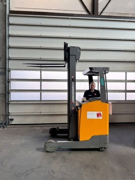 Used material handling equipment Jungheinrich ETV 214 &mdash; Booster Lift