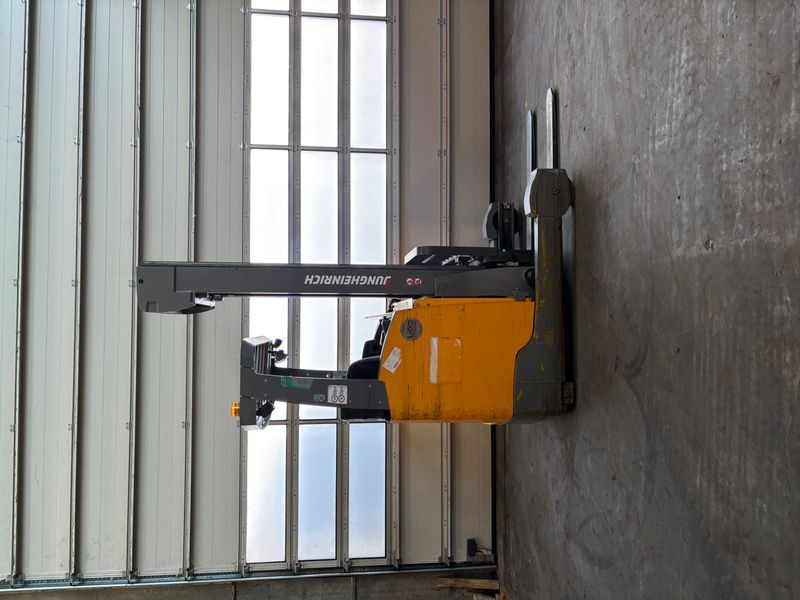 Used material handling equipment Jungheinrich ETV 214 &mdash; Booster Lift