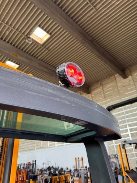 Used material handling equipment Jungheinrich ETV 214 &mdash; Booster Lift