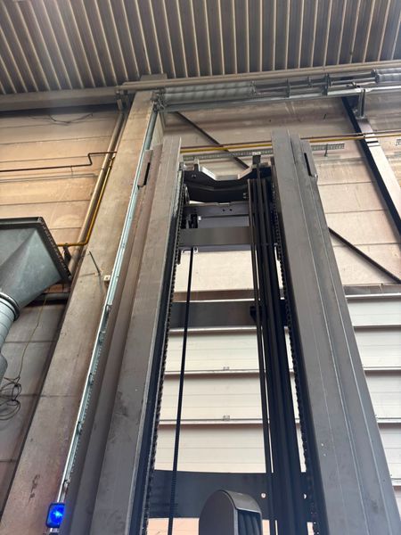 Used material handling equipment Jungheinrich ETV 216i &mdash; Booster Lift