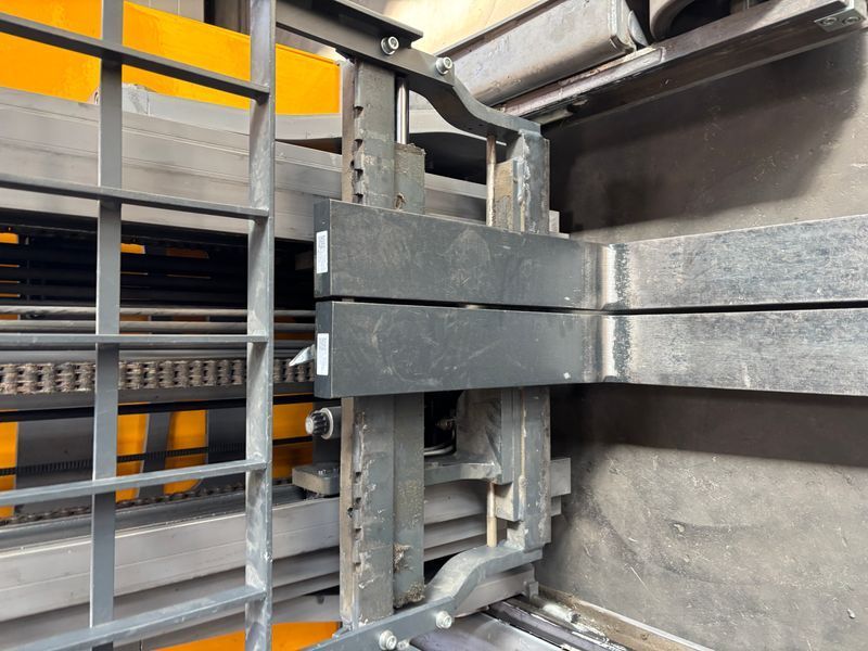 Použit&aacute; manipulačn&aacute; technika Jungheinrich ETV 214 &mdash; Booster Lift