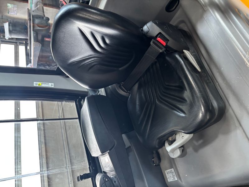 Used material handling equipment Jungheinrich EFG 220 440DZ Bj. 2021 Triplex &mdash; Booster Lift