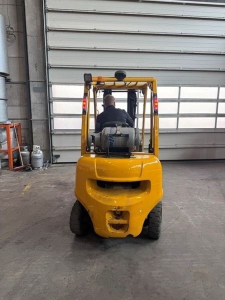 Used material handling equipment Nissan U1D2A25LH &mdash; Booster Lift