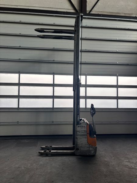 Použit&aacute; manipulačn&aacute; technika Still EXV 10 &mdash; Booster Lift