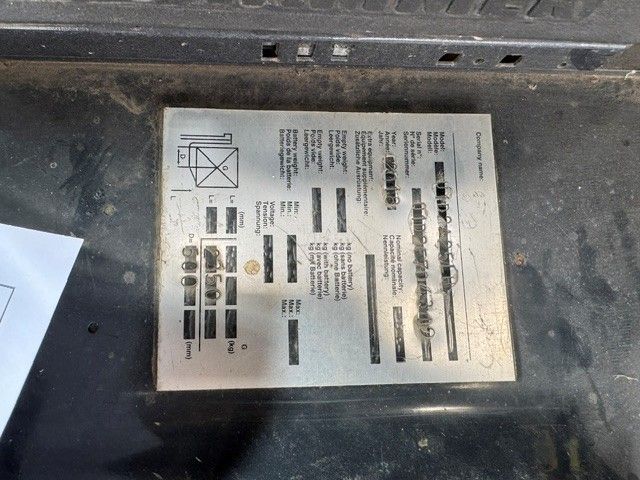 Used material handling equipment Nissan U1D2A25LH &mdash; Booster Lift
