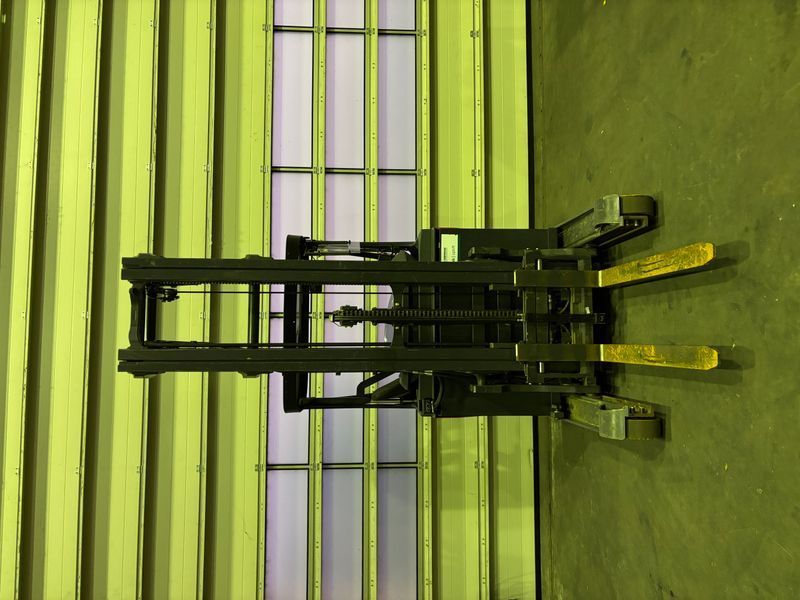 Použit&aacute; manipulačn&aacute; technika Linde R14B-01 &mdash; Booster Lift