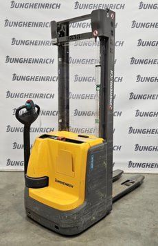 Použit&aacute; manipulačn&aacute; technika Jungheinrich EJC214 &mdash; Booster Lift