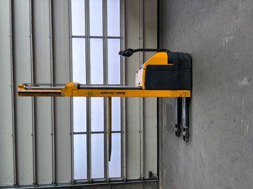 Použit&aacute; manipulačn&aacute; technika Jungheinrich EJC 212 &mdash; Booster Lift