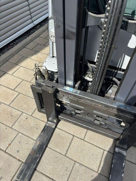 Použit&aacute; manipulačn&aacute; technika Still RX20-20PL &mdash; Booster Lift