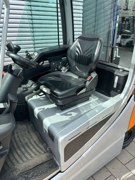 Použit&aacute; manipulačn&aacute; technika Still RX20-20PL &mdash; Booster Lift