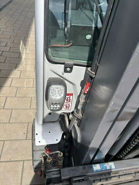 Použit&aacute; manipulačn&aacute; technika Still RX20-20PL &mdash; Booster Lift