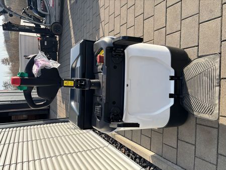 Used material handling equipment Bobcat BPR20N &mdash; Booster Lift