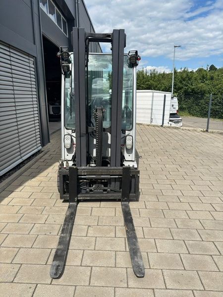 Použit&aacute; manipulačn&aacute; technika Still RX20-20PL &mdash; Booster Lift