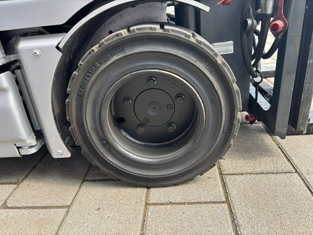 Použit&aacute; manipulačn&aacute; technika Still RX20-20PL &mdash; Booster Lift