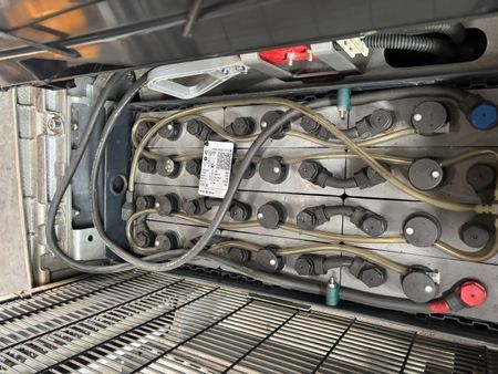 Použit&aacute; manipulačn&aacute; technika Still EXP14 &mdash; Booster Lift