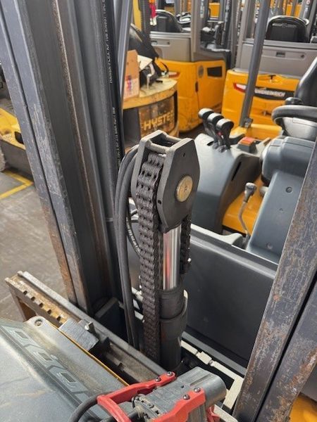 Použit&aacute; manipulačn&aacute; technika Jungheinrich EFG 115 &mdash; Booster Lift