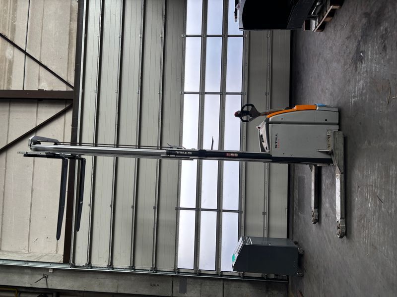 Použit&aacute; manipulačn&aacute; technika Still EXP14 &mdash; Booster Lift