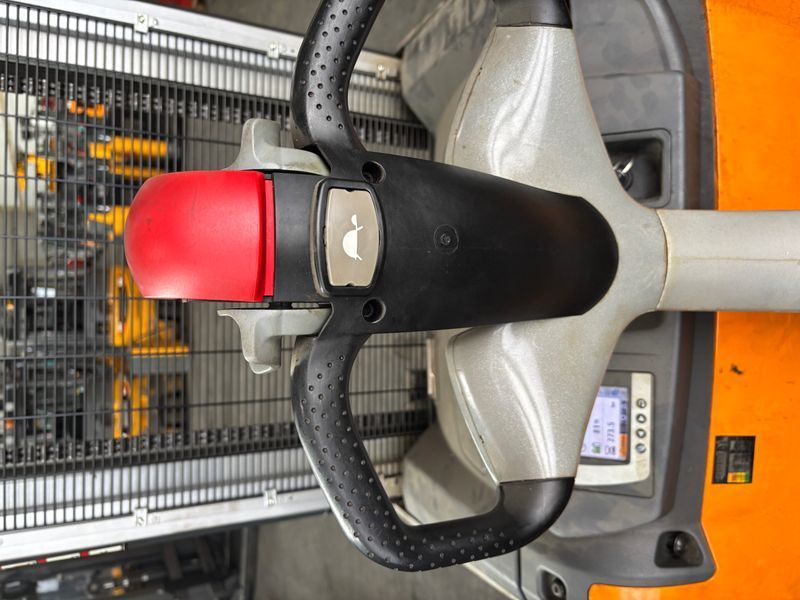 Použit&aacute; manipulačn&aacute; technika Still EXP14 &mdash; Booster Lift