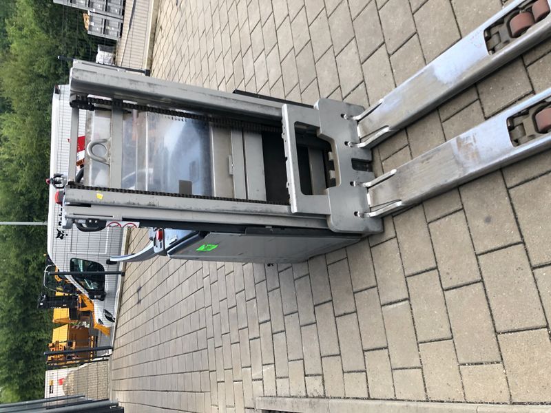 Used material handling equipment Still EXD-SF 20 &mdash; Booster Lift