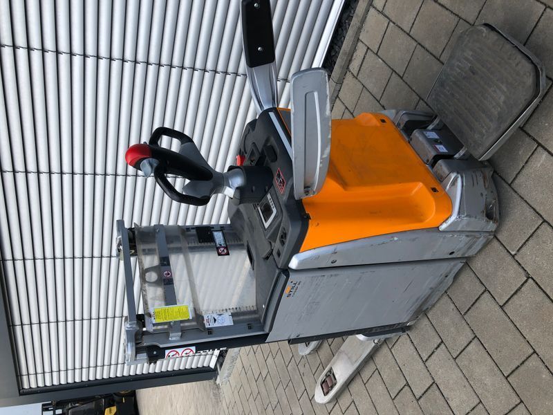 Used material handling equipment Still EXD-SF 20 &mdash; Booster Lift