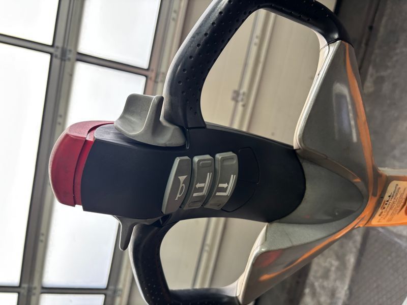 Použit&aacute; manipulačn&aacute; technika Still EXP14 &mdash; Booster Lift