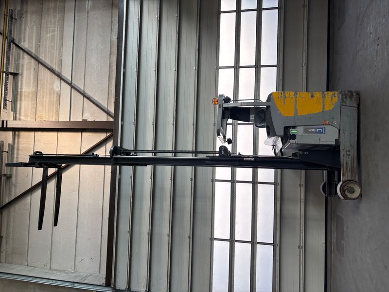 Used material handling equipment Still FM-X14 Li-Lon &mdash; Booster Lift