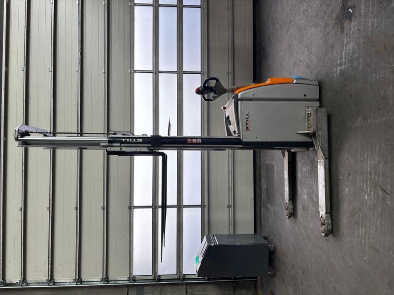 Použit&aacute; manipulačn&aacute; technika Still EXP14 &mdash; Booster Lift
