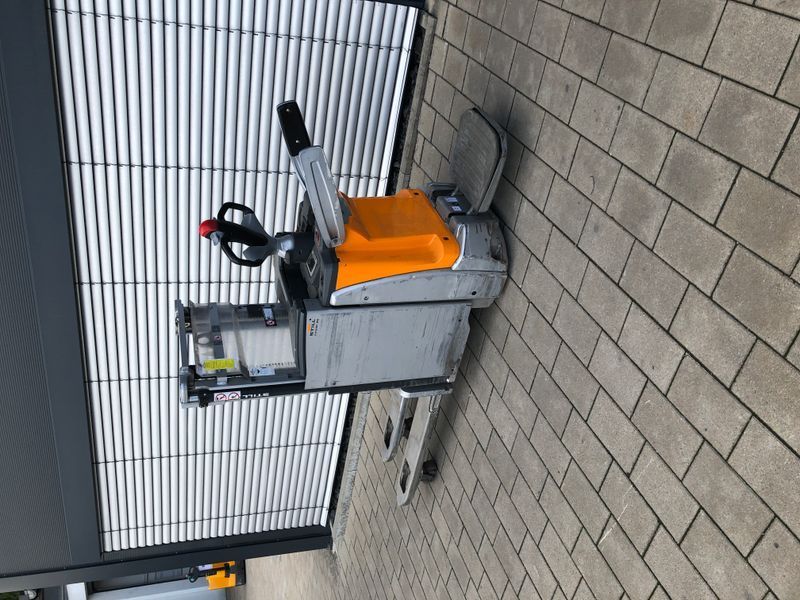 Used material handling equipment Still EXD-SF 20 &mdash; Booster Lift