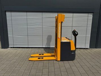 Used material handling equipment Jungheinrich EJC 216 &mdash; Booster Lift